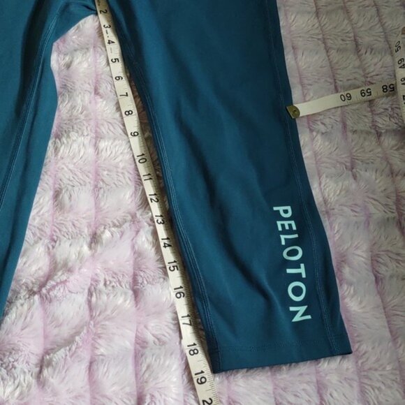Peloton Teal Blue Green Yoga Waistband Back Pocket Activewear Gym Capri Large - Picture 8 of 10